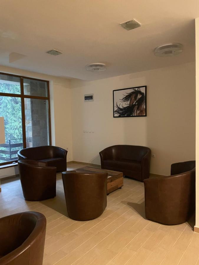 Nero Aparthotel *