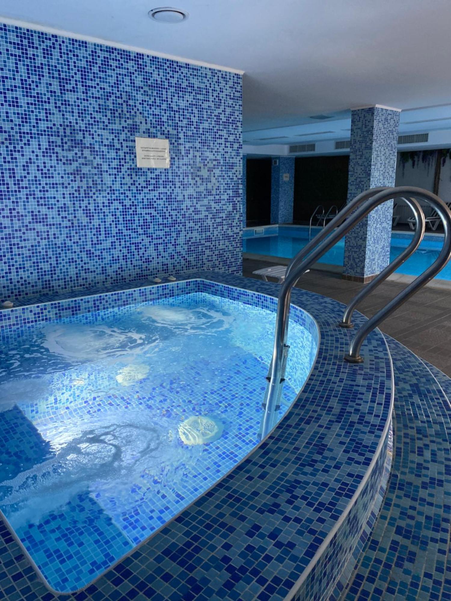 Nero Aparthotel